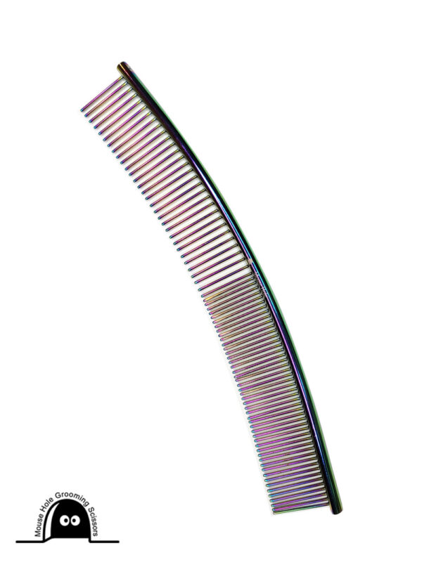 Curved comb